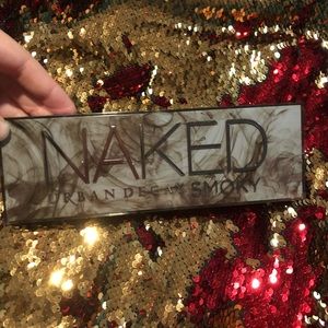 Urban decay naked Smokey pallet